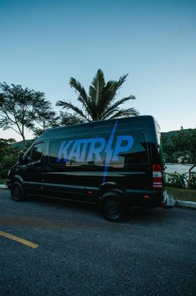 MERCEDES-BENZ SPRINTER 2.2 415 CDI VAN 16 LUGARES TETO ALTO 16V BI-TURBO DIESEL MANUAL MERCEDES-BENZ SPRINTER 2.2 415 CDI VAN 16 LUGARES TETO ALTO 16V BI-TURBO DIESEL MANUAL